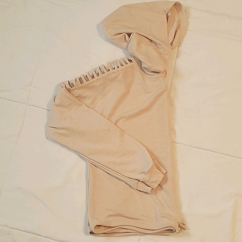 LAST CHANCE...Forever 21 crop hoodie